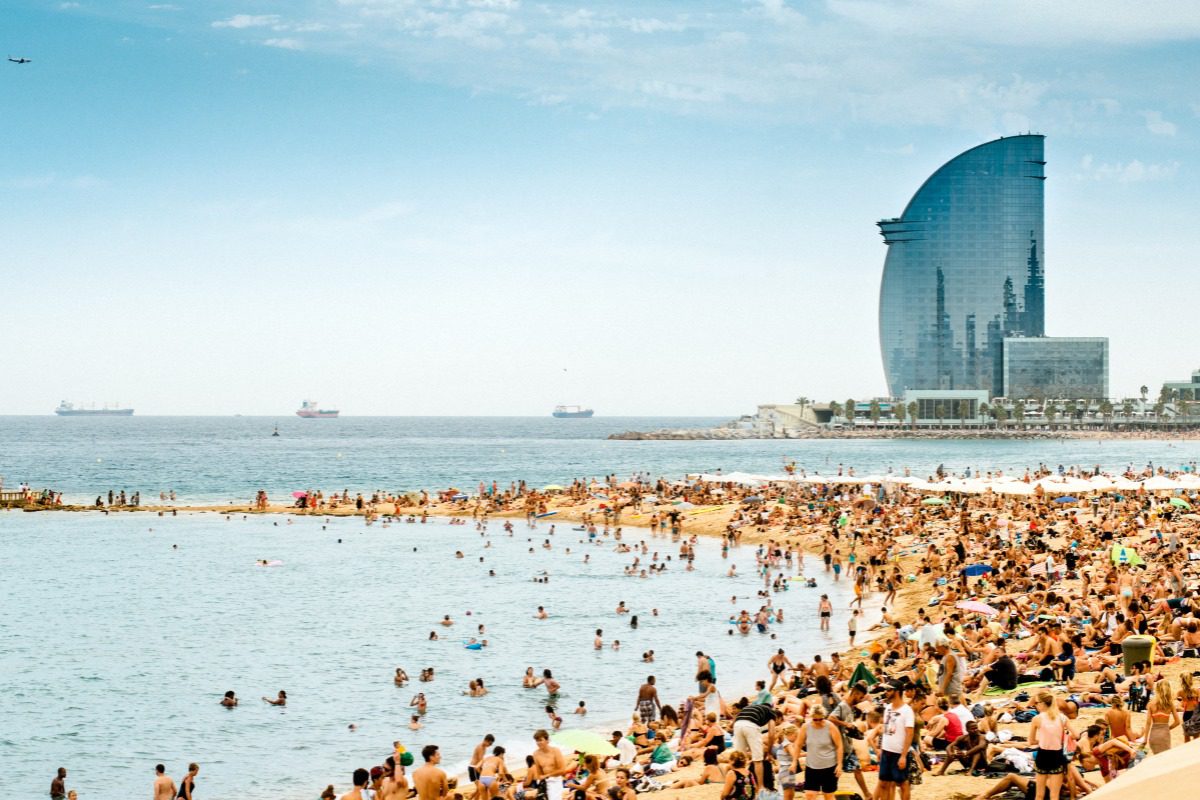 Barcelona, Tây Ban Nha - điểm du lịch nổi tiếng khốn khổ với du khách